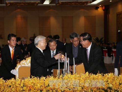 柬埔寨首相洪森：不断巩固和发展越柬传统团结友好与全面合作关系