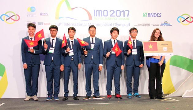  越南在2017年数学奥林匹克竞赛中荣获4枚金牌居第3位
