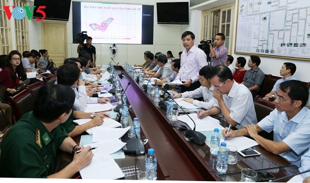 越南主动跟踪和应对多年来最强台风“杜苏芮”