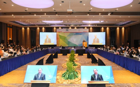 阮春福出席第24次APEC中小型企业部长级会议
