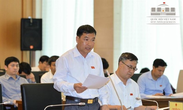 越南国会民族委员会第5次全体会议举行