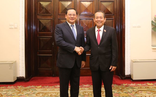 越南政府副总理张和平与老挝政府副总理宋赛举行会谈