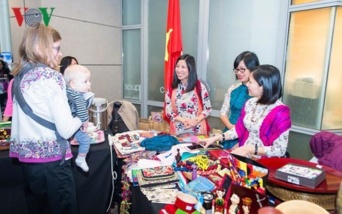 越南驻美国大使馆向国际友人推介越南文化