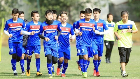 越南U23足球队前往中国集训 备战2018年亚洲U23足球赛决赛圈