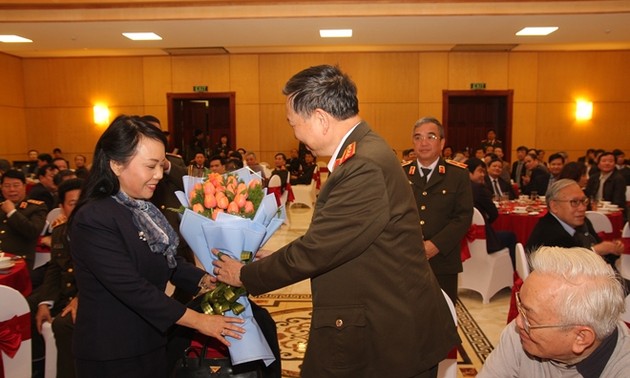 越南公安部领导会见医疗卫生部门代表
