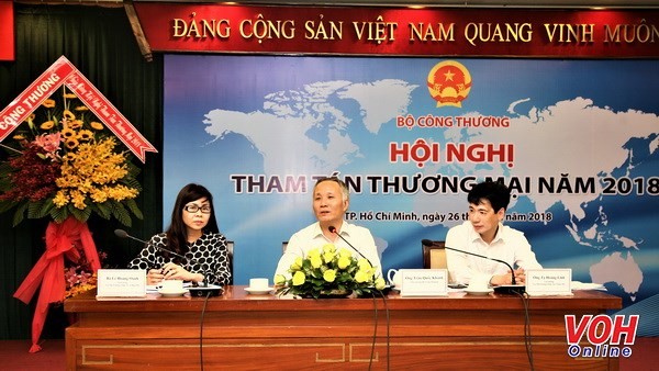 2018年越南南部各省市与商务参赞会议在胡志明市举行