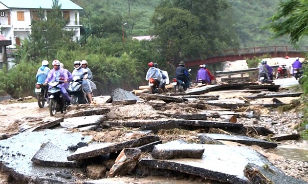 越南祖阵委员会慰问因洪水暴雨受灾的北部山区各省