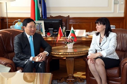 越南政府副总理兼外长范平明在保加利亚的访问行程