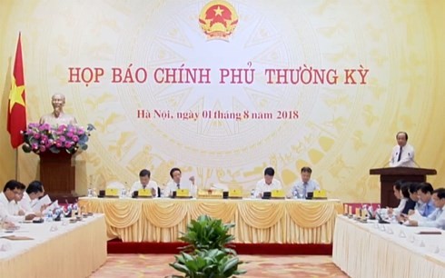 越南政府办公厅主任梅进勇部长：今年前7个月越南经济出现积极信号