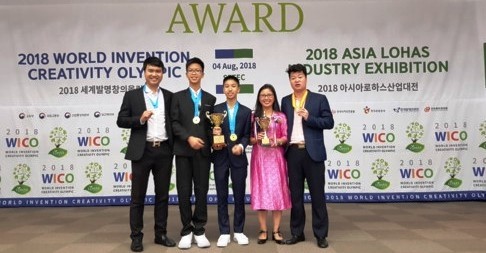 越南学生代表团在世界发明创意竞赛中取得好成绩