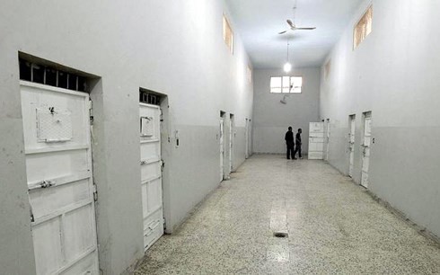 利比亚：约400名囚犯从的黎波里监狱逃脱
