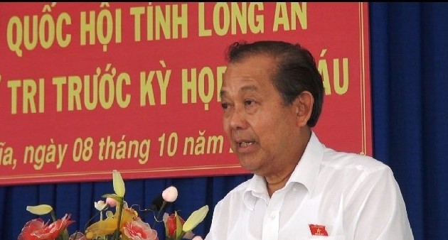 越南政府常务副总理张和平与隆安省选民进行接触