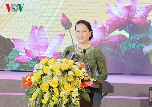 阮氏金银出席胡志明主席探访北宁省60周年纪念仪式