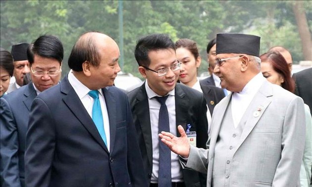 尼泊尔总理圆满结束对越南的正式访问