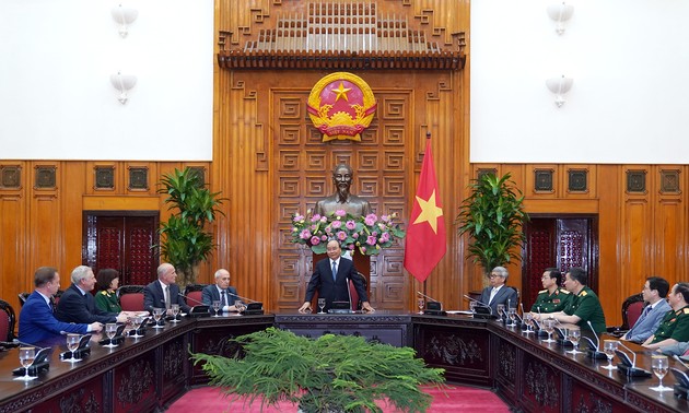 越南政府总理与胡志明主席遗体保护工作医学科学委员会举行座谈