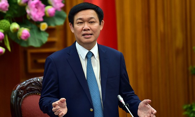 越南政府副总理王庭惠出席农业集体经济发展15年总结会