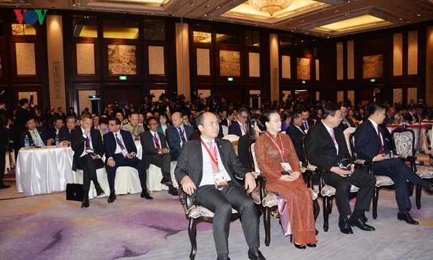 越南国会主席阮氏金银出席在泰国隆重举行的AIPA-40大会开幕式