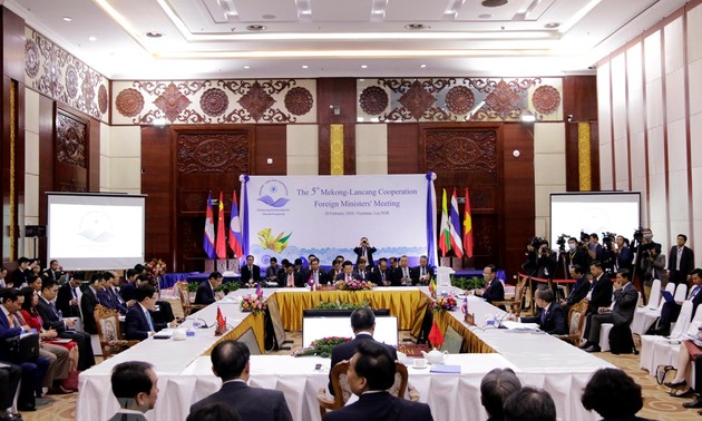 湄公河-澜沧江国家一致同意加强合作