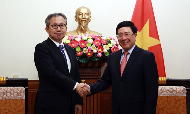 越南政府副总理兼外长范平明会见日本驻越大使山田贵雄