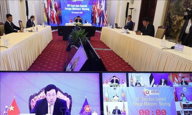 东亚峰会外长会议：15年的合作里程碑和新阶段的方向