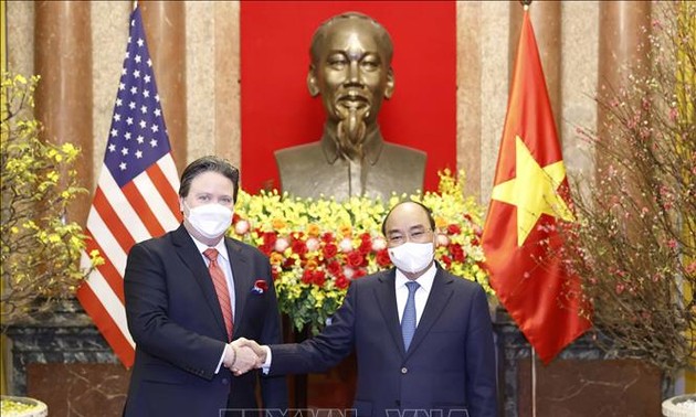 越南国家主席会见美国、墨西哥和新加坡驻越大使