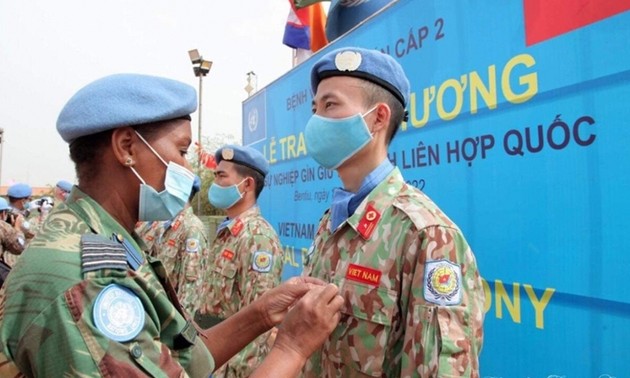 越南三号二级野战医院荣获联合国维持和平勋章