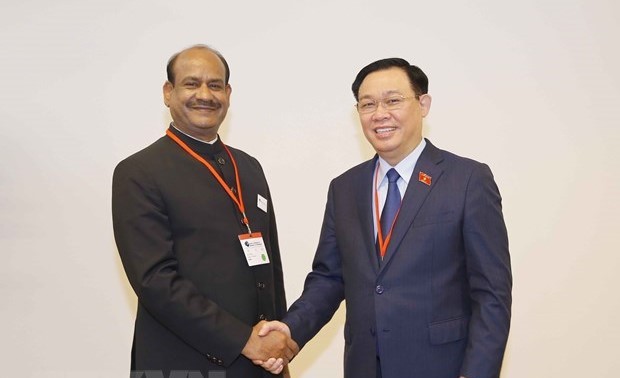 印度人民院议长奥姆•博拉对越南进行正式访问