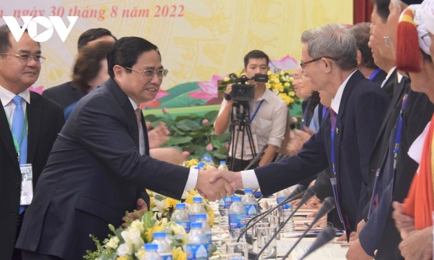 越南政府总理范明政：宗教永远伴随着民族和国家