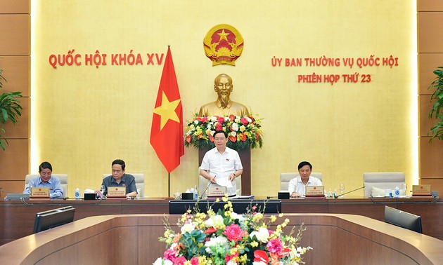 越南国会常务委员会第23次会议落下帷幕