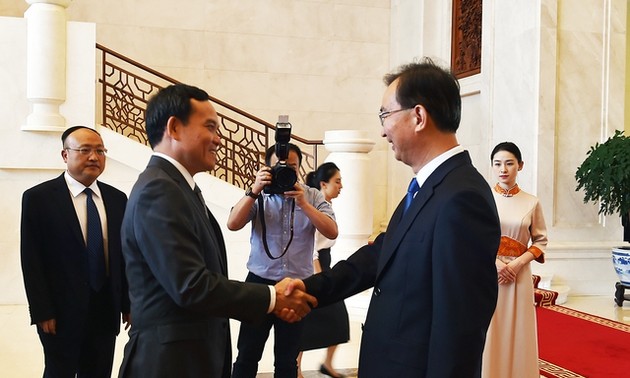 力争越南各地与中国云南省的贸易额增至50亿美元