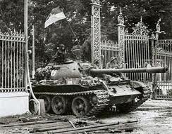 Feier zum 37. Befreiungstag Südvietnams und Wiedervereinigung des Landes