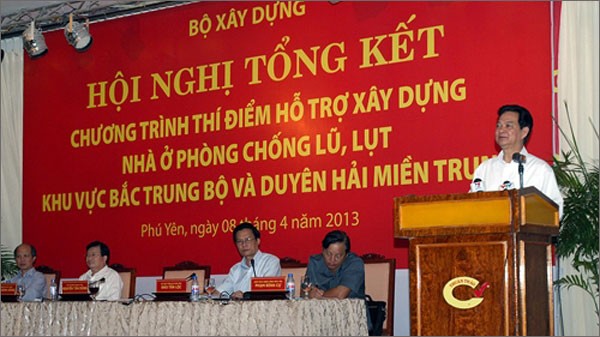 Premierminister Nguyen Tan Dung fordert Staatshilfe für arme Menschen beim Hausbau 