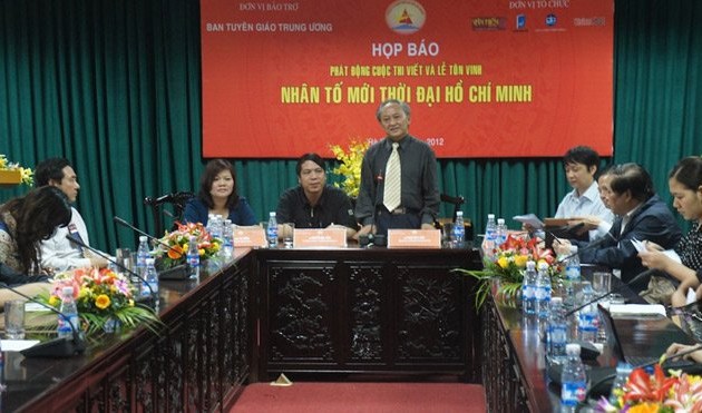 Preisverleihung für Wettbewerb „Verdienste Bürger in der Ho Chi Minhs Generation“