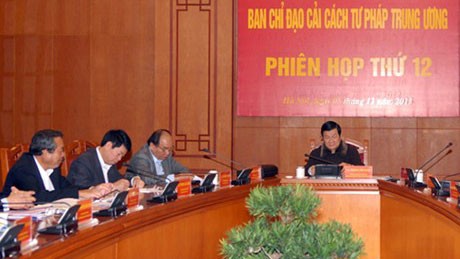 Staatspräsident Truong Tan Sang leitet Sitzung zur Justizreform