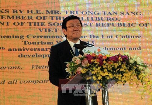Staatspräsident Truong Tan Sang bei Eröffnung der Touristenwoche 2013 in Dalat