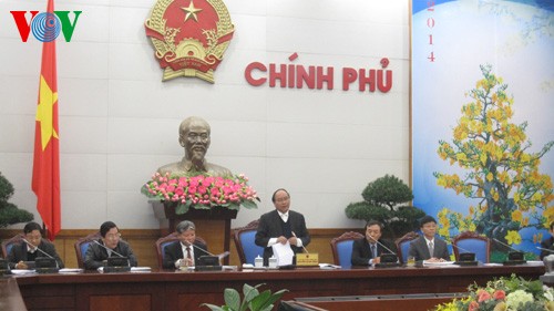 Vizepremierminister Nguyen Xuan Phuc nimmt an der Konferenz zum Bürokratieabbau teil