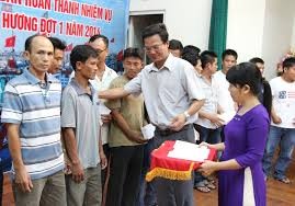 Danang überreicht 223 Geschenke an Fischer