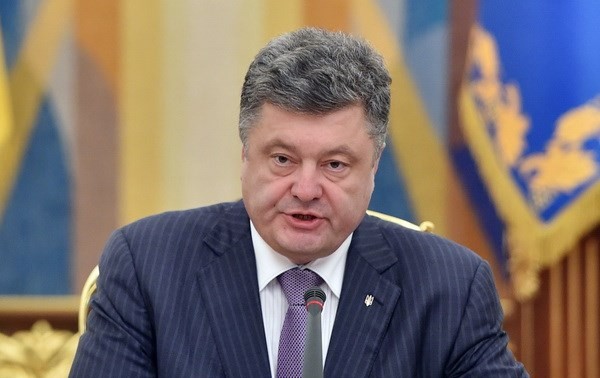 Poroschenko ratifiziert Gesetz über Sonderstatus für Ostukraine