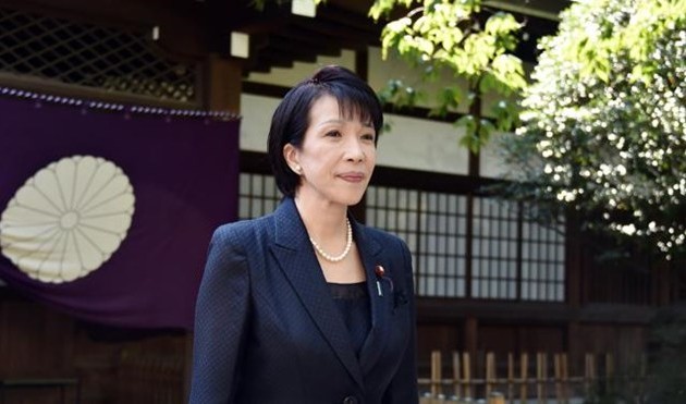 Zwei japanische Minister besuchen den Yasukuni-Schrein