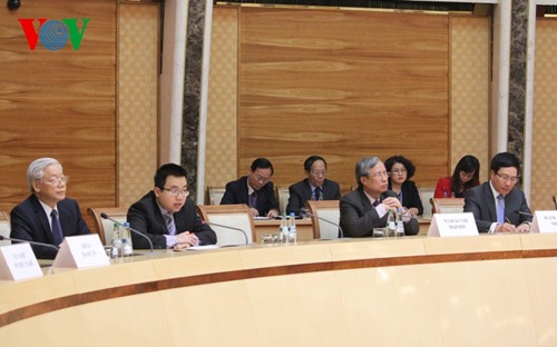 KPV-Generalsekretär Nguyen Phu Trong trifft weißrussischen Premierminister Myanikowisch