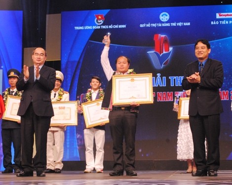 Preisverleihung an herausragende Jugendlichen 2014