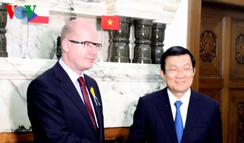 Staatspräsident Truong Tan Sang beendet Besuch in Tschechien