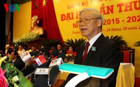 Spitzenpolitiker nehmen an Parteikonferenz in den Provinzen Tuyen Quang und Thua Thien-Hue teil