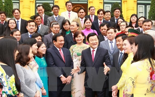 Staatspräsident Truong Tan Sang empfängt Beamtendelegation aus Cu Chi