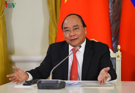 Premierminister Nguyen Xuan Phuc setzt Russlandbesuch fort