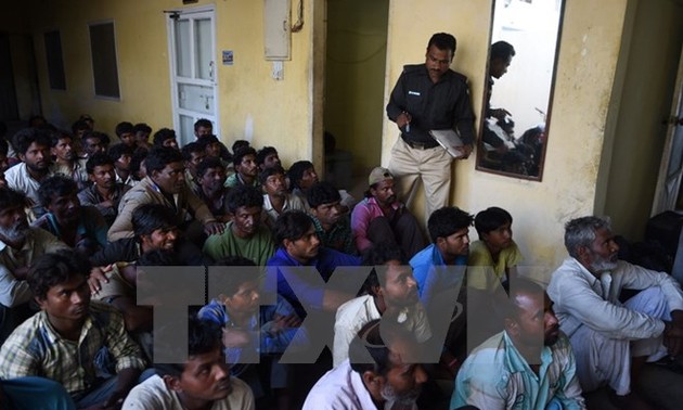 Pakistan lässt 18 indische Fischer frei