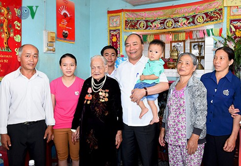 Premierminister Nguyen Xuan Phuc besucht Dac Lac