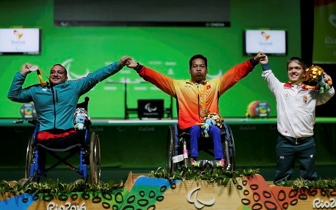 Gold und Weltrekord für Gewichtheber Le Van Cong bei Paralympics 2016
