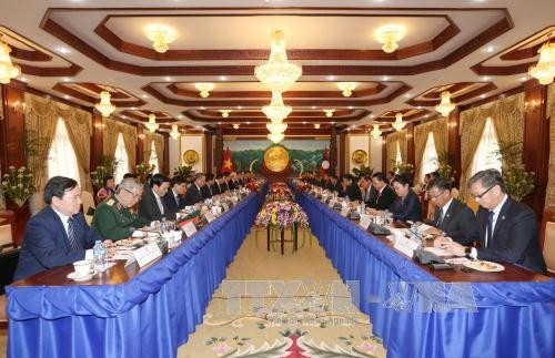 KPV-Generalsekretär Nguyen Phu Trong trifft laotischen Amtskollegen Bounnhang Volachith