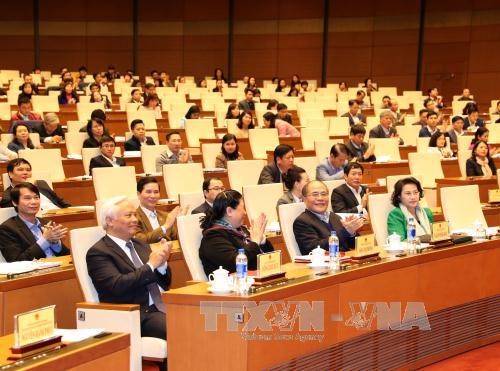 Parlamentspräsidentin Nguyen Thi Kim Ngan nimmt an Konferenz des Parlamentsbüros teil